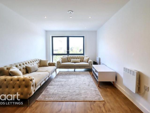 Saxton Lane, Leeds 1 bed apartment to rent £1,300 pcm £300 pw