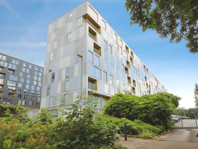 Saxton Lane, LEEDS 1 bed flat to rent £1,100 pcm £254 pw
