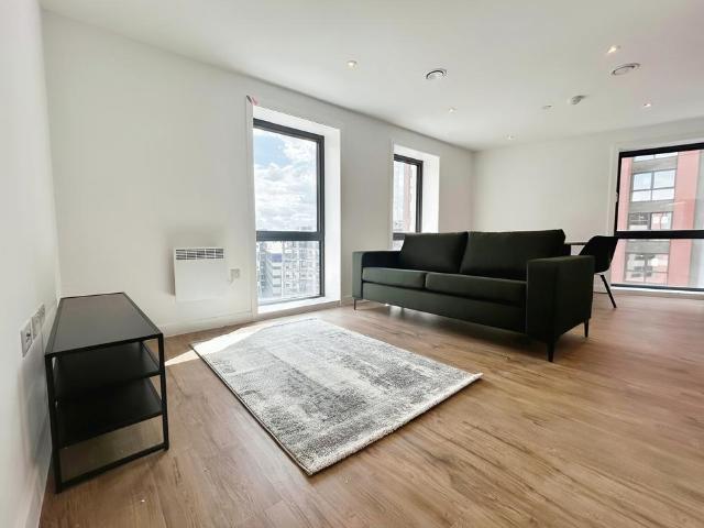 Saxton Lane, Leeds, West Yorkshire, LS9 1 bed apartment to rent £950 pcm £219 pw