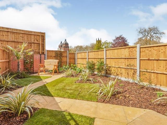 Saxelbye Avenue, Derby DE1, 3 bed property to rent, £1,300 pcm | PrimeLocation