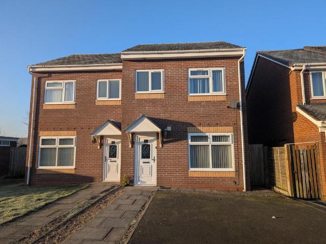 Saxon Wood Road, Cheswick Green. 3 bed house to rent £1,500 pcm £346 pw