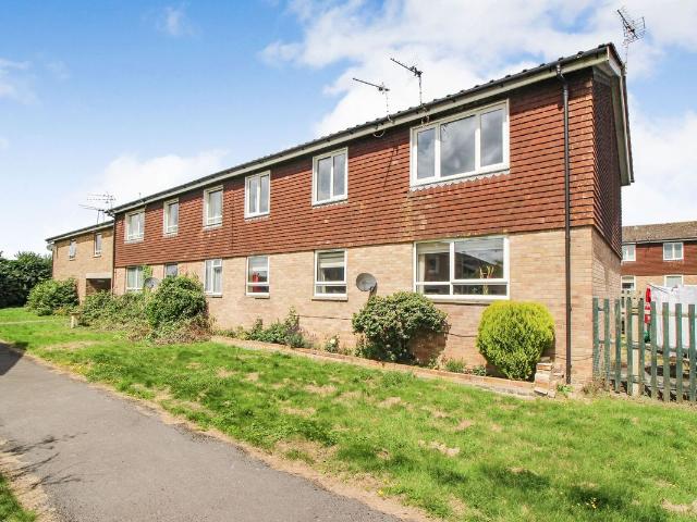 Saxon Close, Cricklade SN6, 2 bed flat to rent, £990 pcm | PrimeLocation