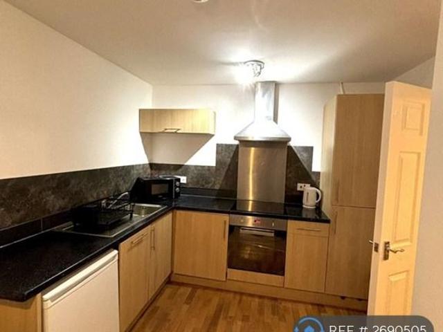 Saxon Place, York, YO31 1 bed flat to rent £900 pcm £208 pw
