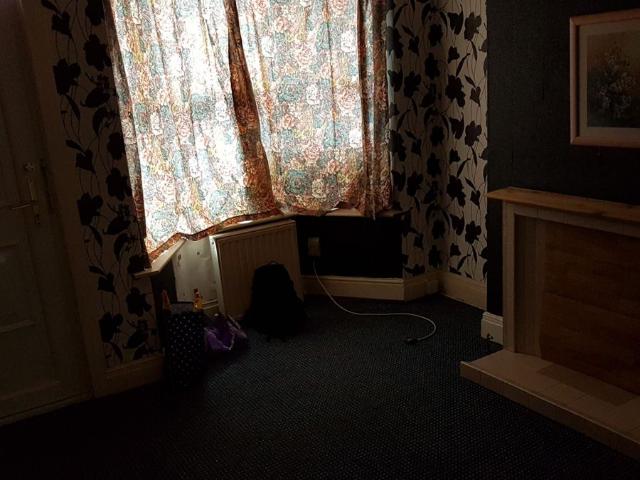 Saxon Road, Luton, Bedfordshire LU3, 2 bed terraced house to rent, £1,250 pcm | PrimeLocation