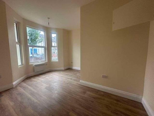 Saxon Road, Southall, UB1