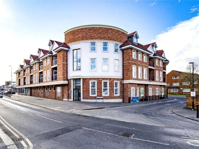 Saxons Court, Peach Street, Wokingham, Berkshire RG40, 2 bed flat to rent, £1,675 pcm | PrimeLocation
