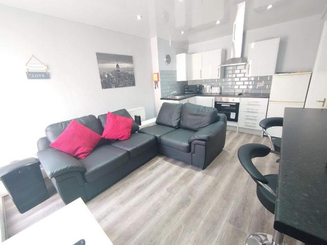 Saxony Rd, Kensington Fields 3 bed terraced house to rent £1,690 pcm £390 pw