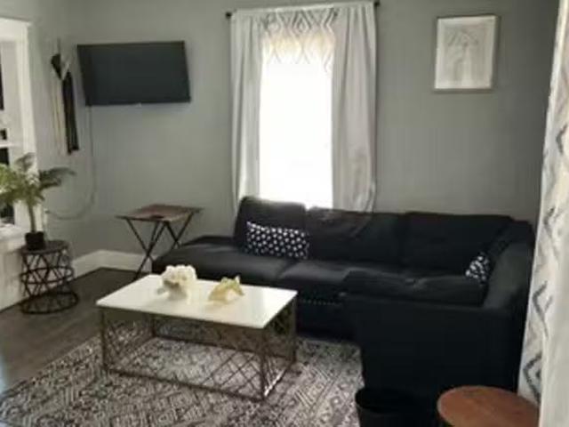 Sayver Company, 1122 Hugo St, Norfolk Garden 1 Bedroom 1 B.