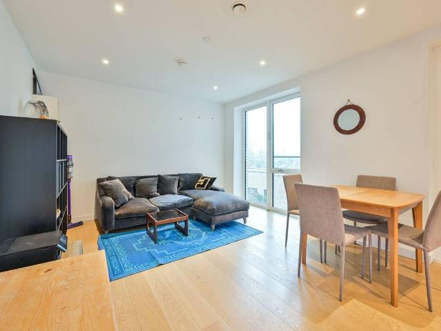 Sayer Street, Elephant And Castle, London SE17, 1 bed flat to rent, £3,500 pcm | PrimeLocation