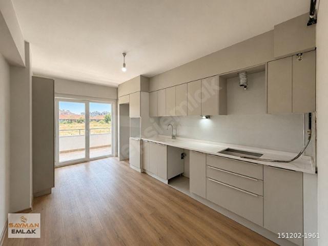 SAYMAN'DAN BÖLCEKTE PADOK SİTESİ'NDE SATILIK 3+1 DAİRE