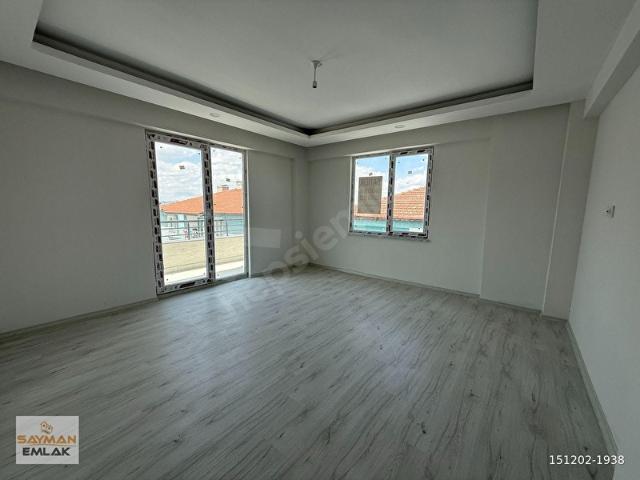 SAYMAN'DAN ZAFERTEPE'DE CADDE ÜSTÜ SATILIK 3+1 DUBLEKS DAİRE