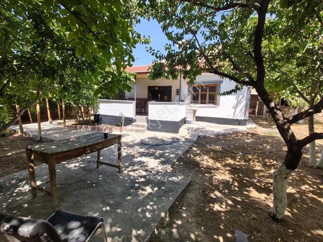 Sazlıca Yeni Mah.502 M2 Arsası İçinde 90 M2 Müstakil Ev