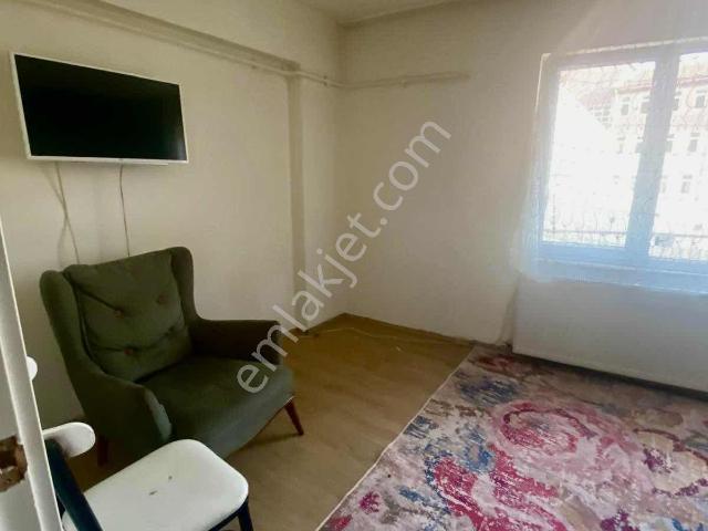 Sb Gayrimenkul'den Gemlik Eşref Dinçer Mah. Eşyalı Kiralık Daire