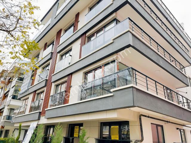 Sbell'den Bahçelievlerde Yeni Binada 30.000 tl Kiracılı Lüks 1+1