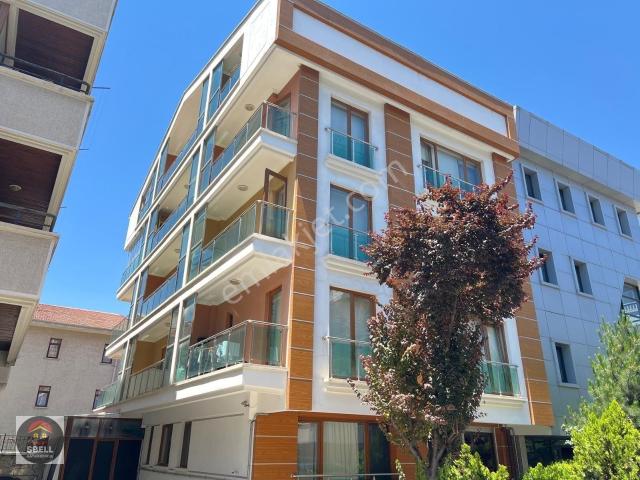 Sbell'den Emek'te,yeni Binada,ara Katta,ön Cephede,eşyalı 1+1