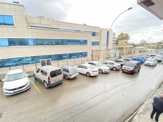 Sgk'ya Komşu Yeni Binada Full Eşyalı Köşe Daire