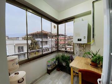 Sgk Binası Arkasında Az Katlı Ara Kat 2+1