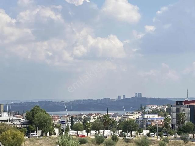 Sdemirelde 3+1 Kapalı Mutfak Göl Manzaralı Kombili Kiralık Daire
