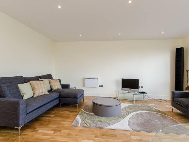 London, SE10BQ