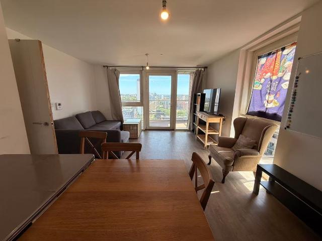 SE8, 2 bed flat to rent, £2,500 pcm | PrimeLocation