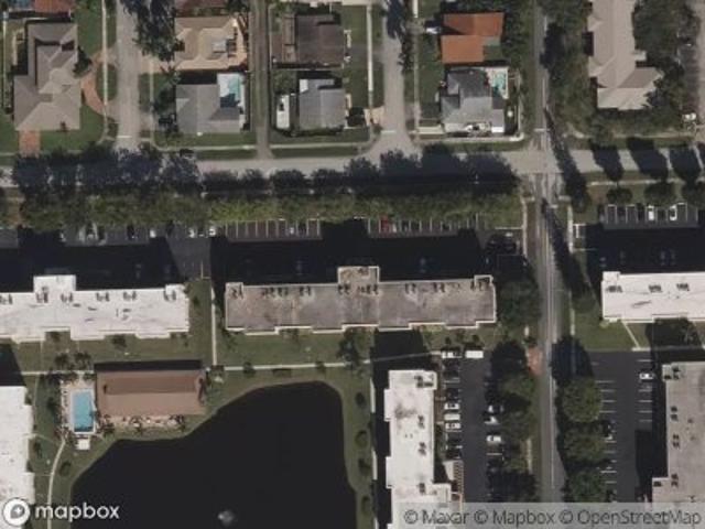 SE 10th St Apt 203
