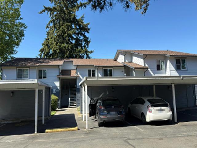 SE 257th Pl Apt D203