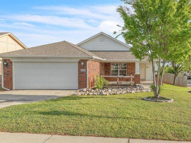 Se Th Ct, Choctaw, Home For Sale