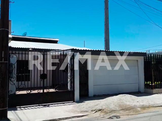 SE VENTA CASA EN FRACCIONAMIENTO VILLAFONTANA