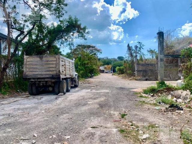 SE VENDE TERRENO A UNOS PASOS DE LA AV. PATRICIO TRUEBA, CAMPECHE