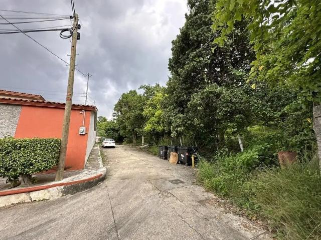 Se Vende Terreno con acceso desde el Lib. Sur Poniente! enTuxtla Gutz