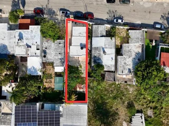 Se vende terreno con construcción moderna en fraccionamiento montebello