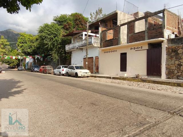 Se vende Terreno con hermosa vista en Col. Jardin Mangos, Calle Jardin