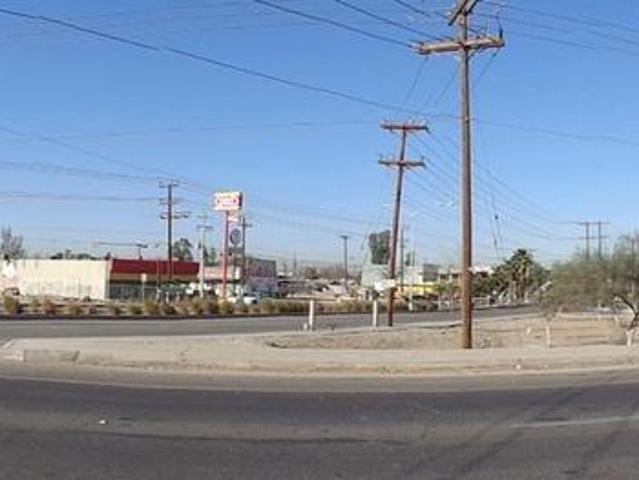 Se vende terreno de 2,140 m? casi esquina Carretera San Felipe