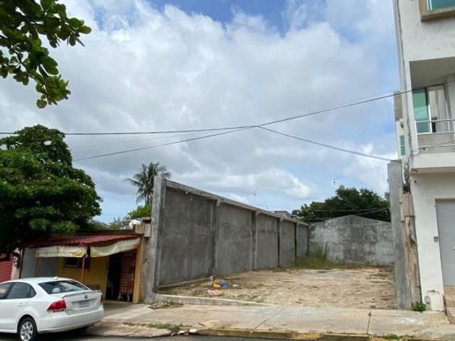SE VENDE TERRENO DE 300MTS2 BARDEADO CON PROYECCION A BODEGA