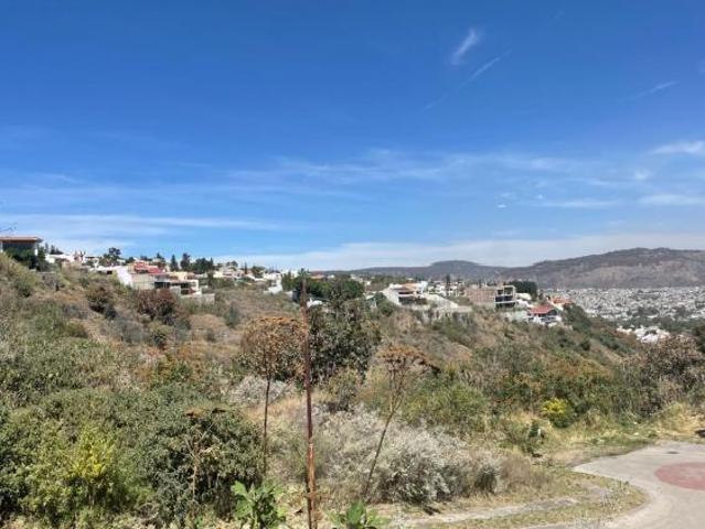 SE VENDE TERRENO EN BUGAMBILIAS PANORAMICO