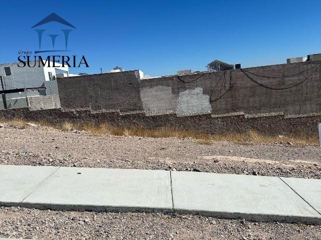 Se vende terreno en Cima del Pedregal