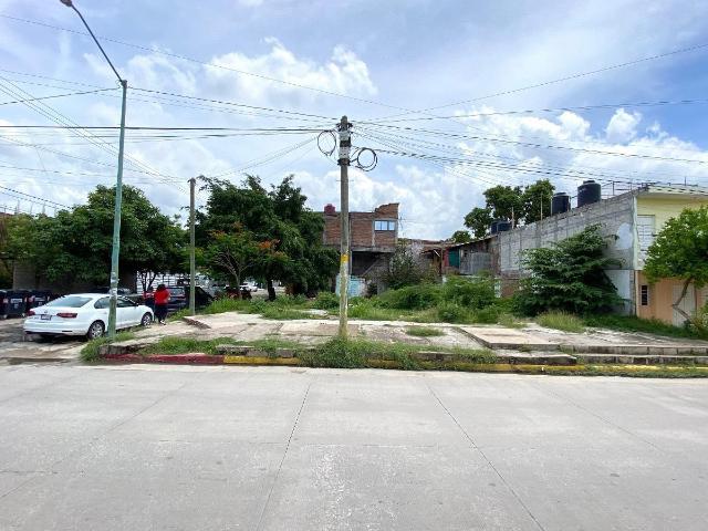 Se VENDE terreno en esquina de 257.17 m2 sobre Avenida 3a Norte Poniente