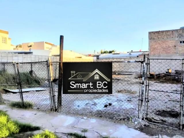 SE VENDE TERRENO EN FRACC. JARDINES DEL LAGO. SECCIÓN ISLAS CALLE ISLA FIJI