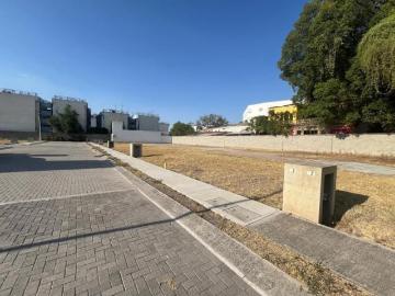 SE VENDE TERRENO EN HACIENDA DE LOS LAURELES
