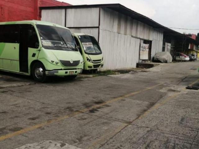 Se vende terreno en Iztapalapa 2500 metros. Con uso de suelo habitacional con comercio
