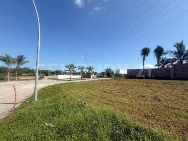 Se vende terreno en Residencial Lomas del Dorado