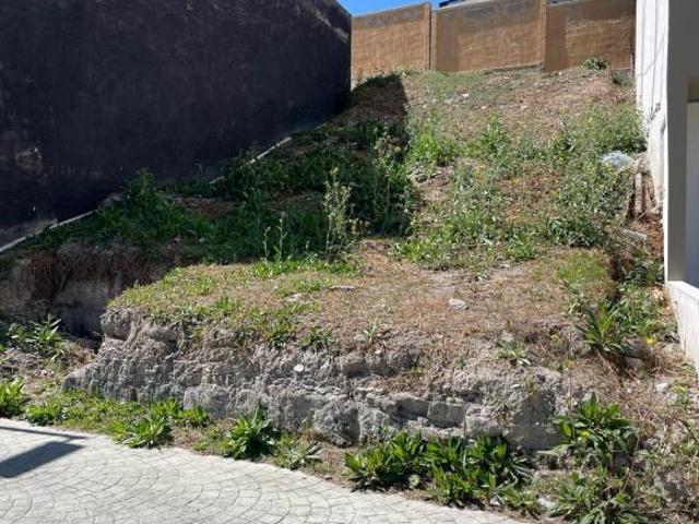 Se vende terreno en Vila Senza