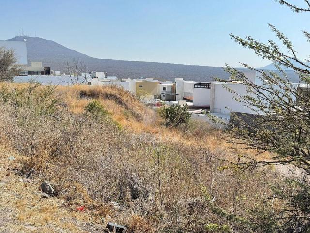 Se vende terreno en Vista Real