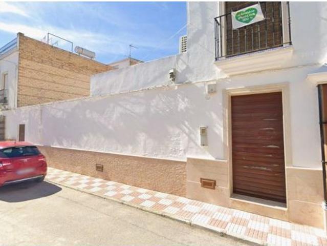 Se vende terreno y casa OKUPADA en Calle Violeta 23 de Pedrera, Sevilla