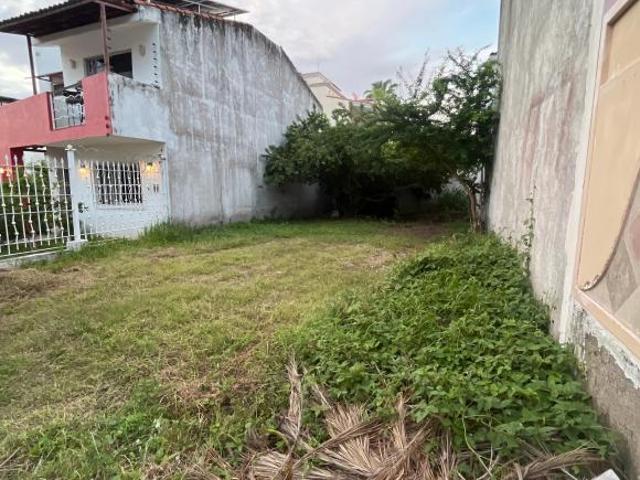 Se vende terreno