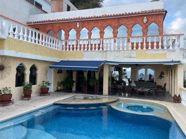 SE VENDE VILLA CON VISTA AL MAR EN FRACCIONAMIENTO LAS PLAYAS ACAPULCO 4