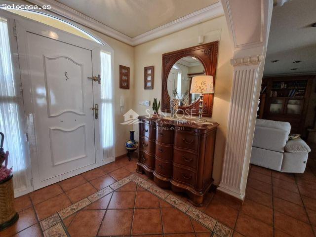 SE VENDE VILLA DE LUJO EN HONDON DE LOS FRAILES