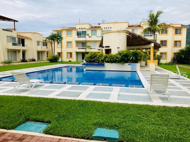 SE VENDE VILLA EN FRACCIONAMIENTO LAS PALMAS, ACAPULCO DIAMANTE