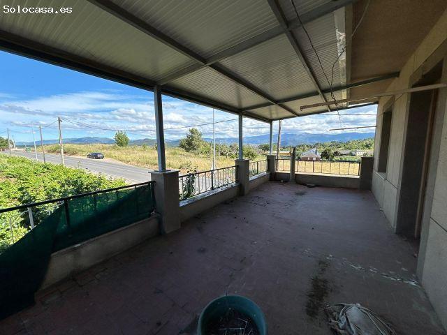 SE VENDE VIVIENDA CON FINCA EN CABAÑAS RARAS