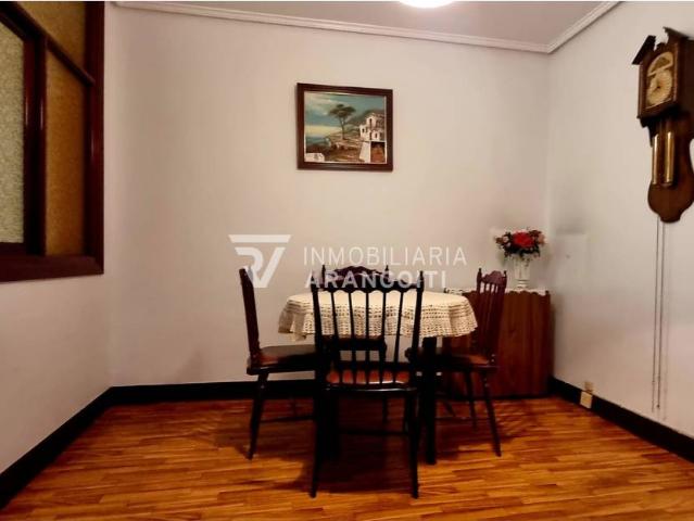 Se vende vivienda de 80m2 totalmente exterior con vistas despejadas